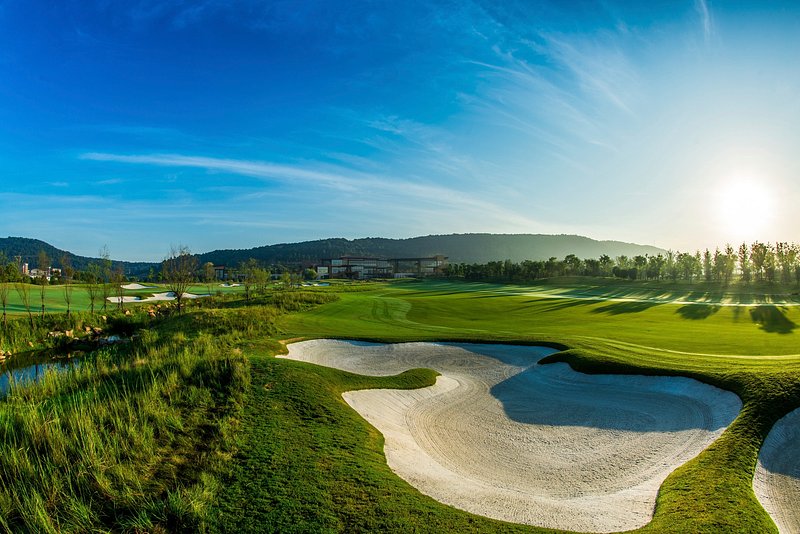 Jackrabbit Invitational: South Dakota State Hosts a Showcase of Collegiate Golf Talent