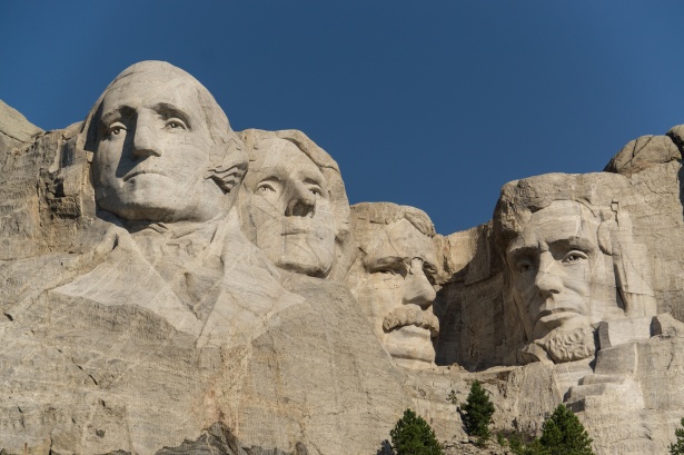 Celebration of Freedom: Governor Rhoden Leads Naturalization at Mount Rushmore